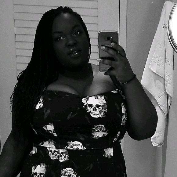 Meet your Posher, Toria - Picture 1 of 1